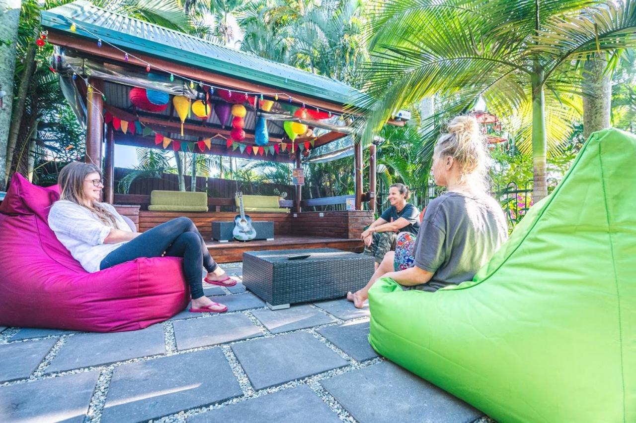 Tropic Days Boutique Hostel Cairns Extérieur photo