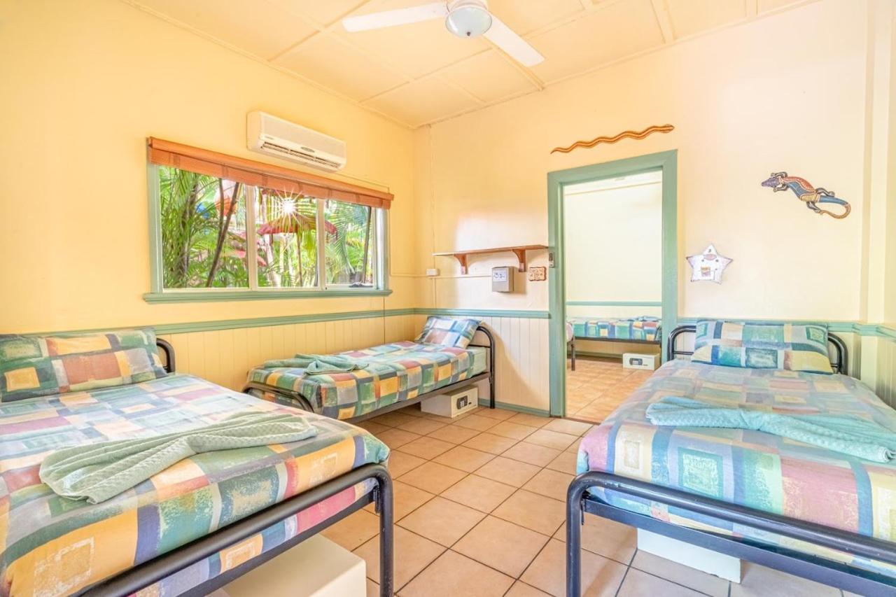 Tropic Days Boutique Hostel Cairns Extérieur photo
