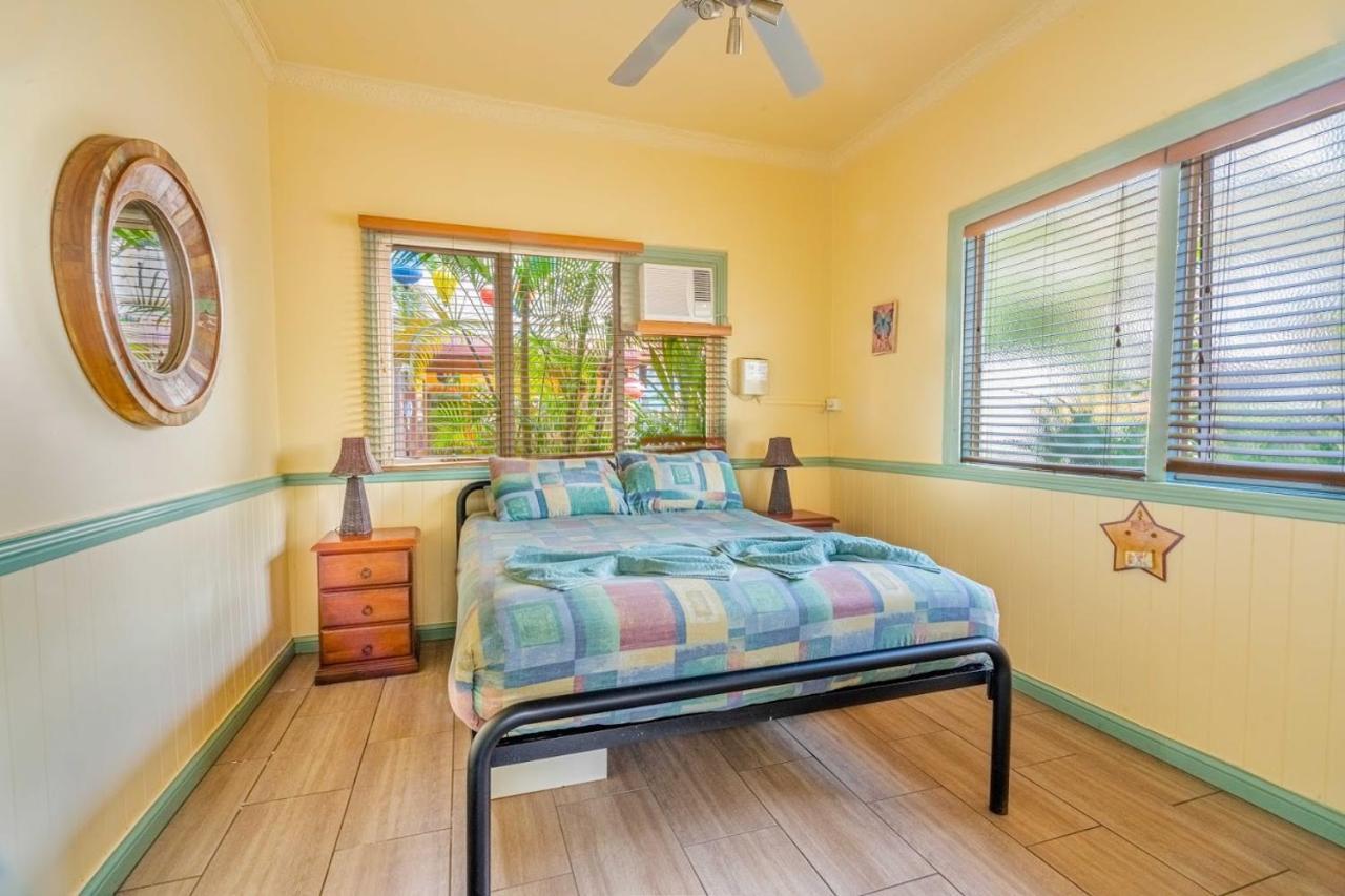 Tropic Days Boutique Hostel Cairns Extérieur photo
