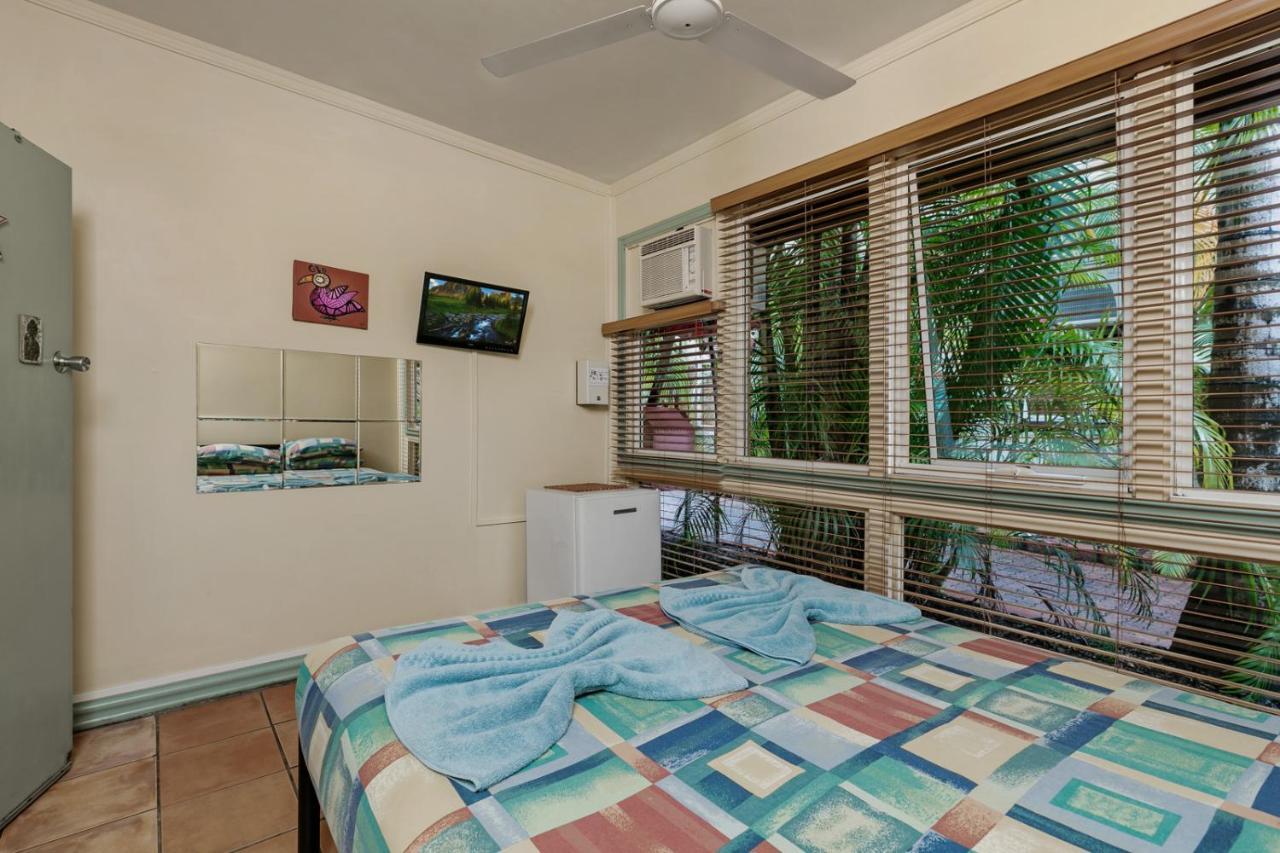 Tropic Days Boutique Hostel Cairns Extérieur photo