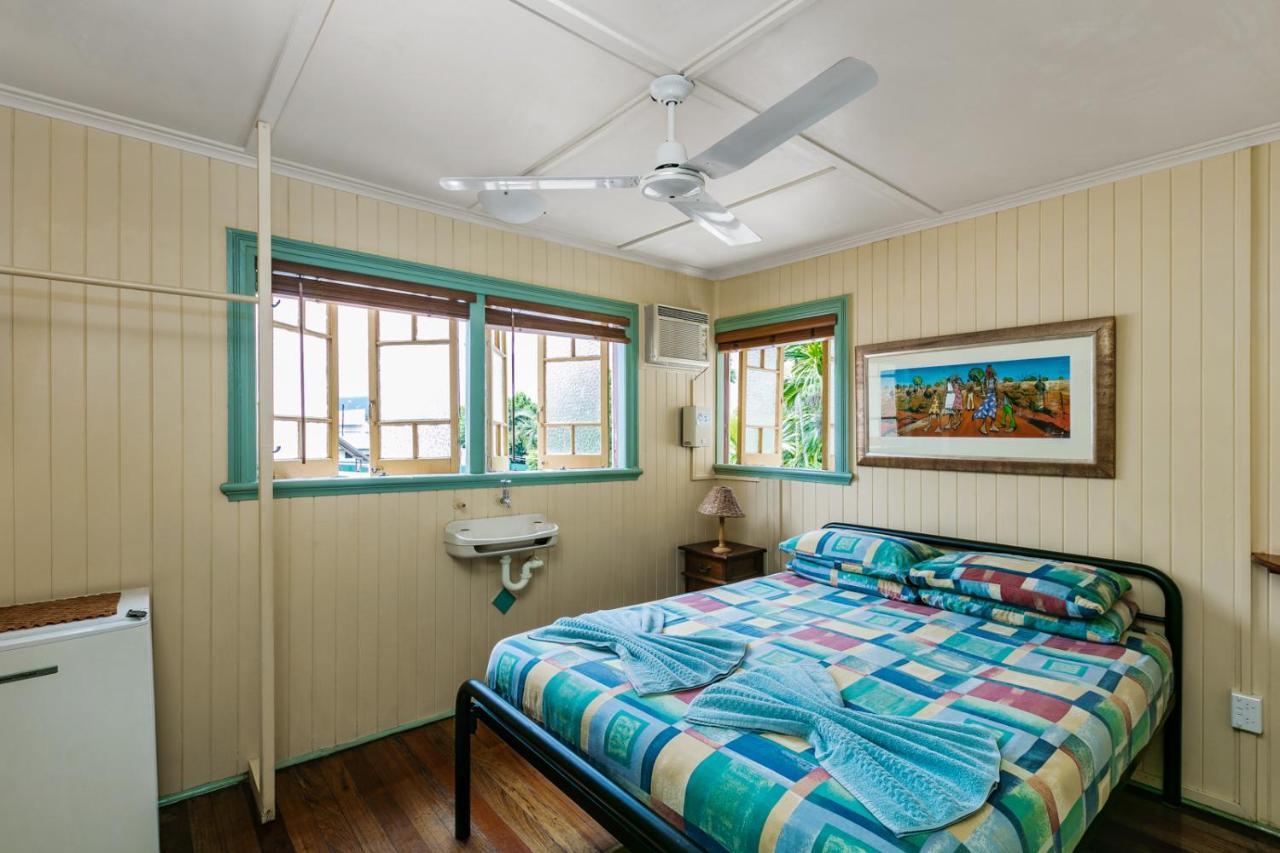Tropic Days Boutique Hostel Cairns Extérieur photo